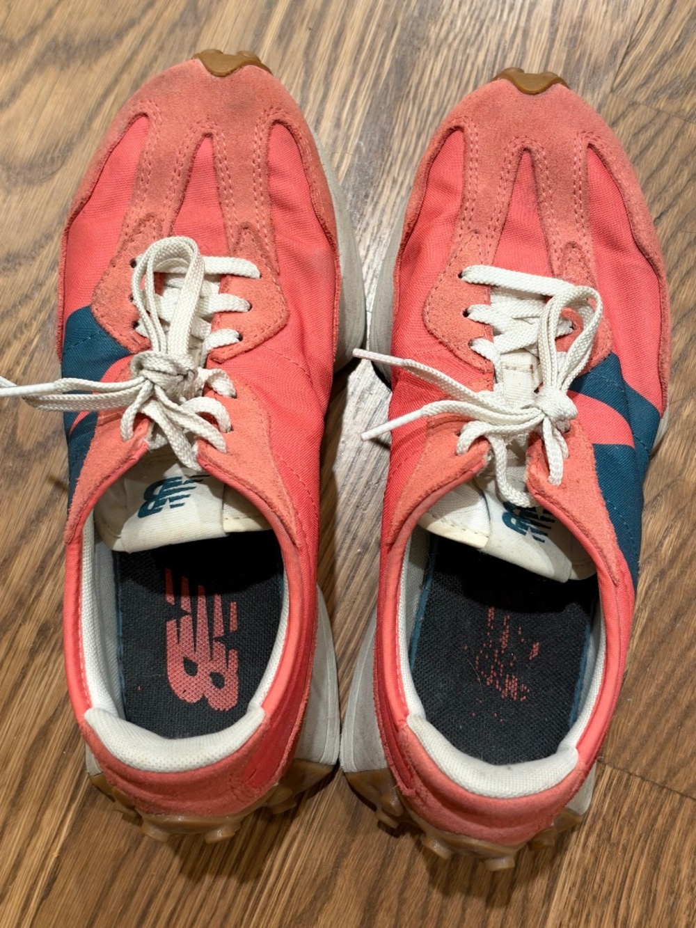 New Balance 327 Women's size 8 - Coral Red and Dark Teal